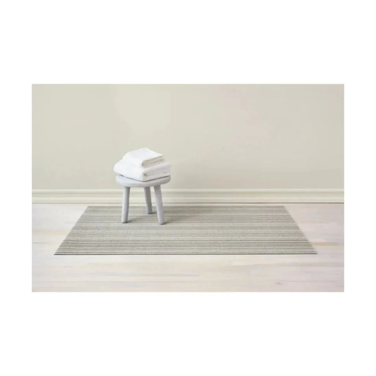 Chilewich Shag Indoor/Outdoor Mat - Skinny Stripe - Birch - 46x71cm